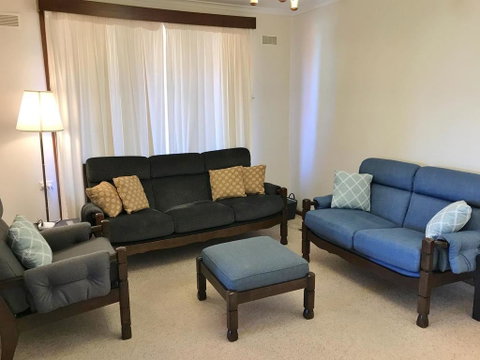 Three Sisters Garden Cottage - Geraldton Accommodation 3