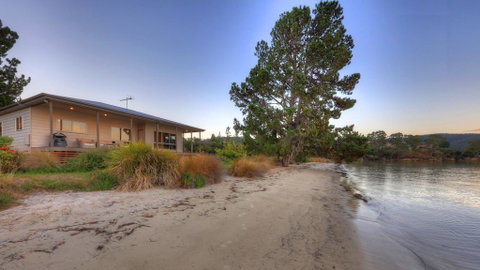 Tides Reach - Geraldton Accommodation 1