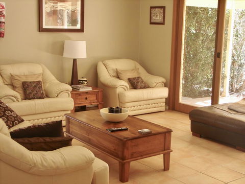 Tranquil Vistas - Geraldton Accommodation 2