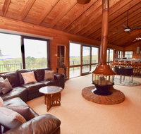 Treetops Retreat Katoomba - Geraldton Accommodation