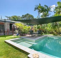 Tropical House Pool and Extra Bungalow 4 bedrooms - Geraldton Accommodation