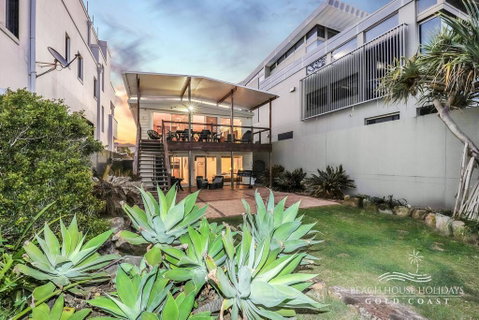 True Beachfront Beach House - Geraldton Accommodation 1
