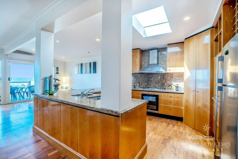 True Beachfront Beach House - Geraldton Accommodation 3