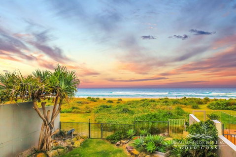 True Beachfront Beach House - Geraldton Accommodation 0