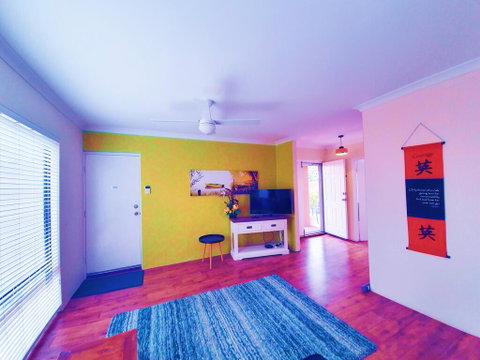 Unique Bouvard Beach House Mandurah - Geraldton Accommodation 0