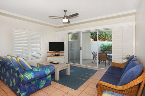 Unit 1 Marcoola Sunrise - Marcoola Beach - Geraldton Accommodation 2