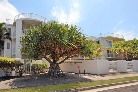 Unit 1 Marcoola Sunrise - Marcoola Beach - Geraldton Accommodation 0
