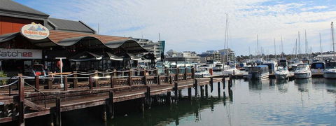 Venetian Canal 1 Bedroom Apartment - Geraldton Accommodation 1