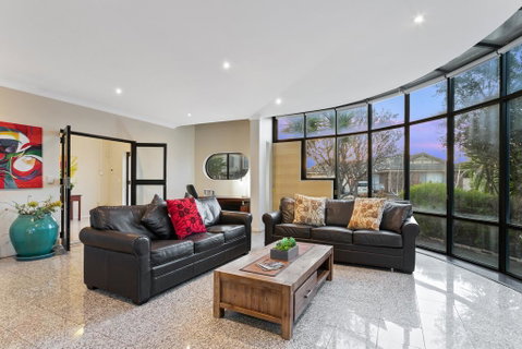 Villa De Marseilles - Melbourne - Geraldton Accommodation 0