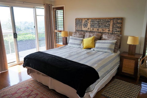 Villa With Views & Pool - Geraldton Accommodation 3