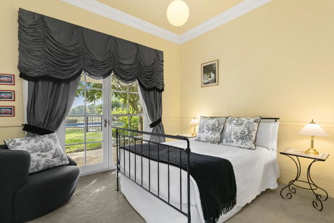 Vinden Estate Homestead - Geraldton Accommodation 3