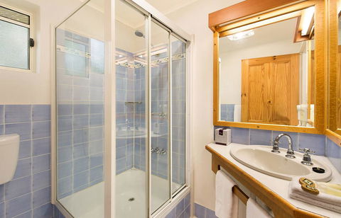 Vineyard Cottages - Geraldton Accommodation 2