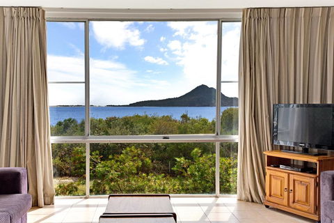 Voyager Close, Shoalhaven, Unit 01, 28 - Geraldton Accommodation 0