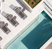 Vue Broadbeach - Geraldton Accommodation