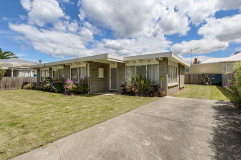 Wander On Bulmer - Geraldton Accommodation 0