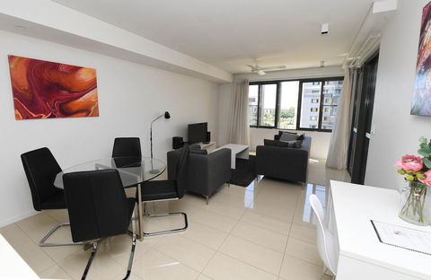 WATERFRONT DARWIN TROPICAL DELIGHT - Geraldton Accommodation 1