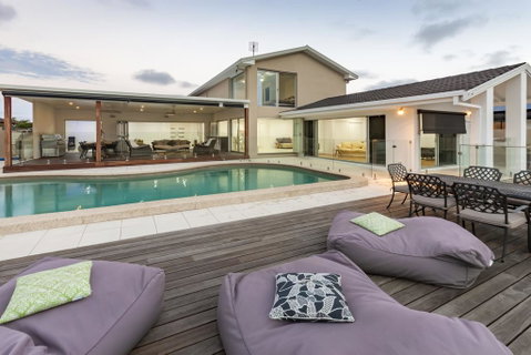 Waterfront Entertainer - Geraldton Accommodation 1