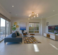 Waterfront Grand Villa for Big Group - Geraldton Accommodation