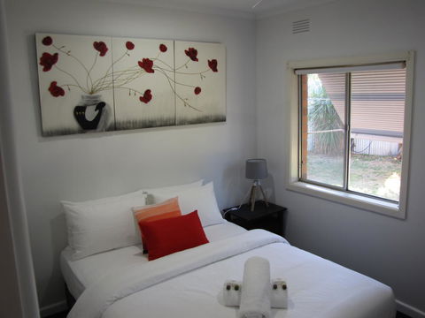 Clarke Street - Geraldton Accommodation 9