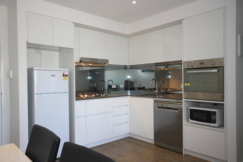 RNR Serviced Apartments North Melbourne - Geraldton Accommodation 15