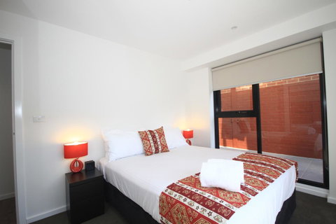 RNR Serviced Apartments North Melbourne - Geraldton Accommodation 19