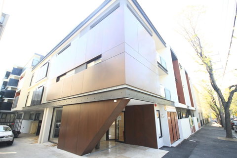 RNR Serviced Apartments North Melbourne - Geraldton Accommodation 6