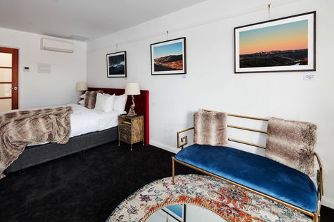 Daylesford Art Motel - Geraldton Accommodation 16