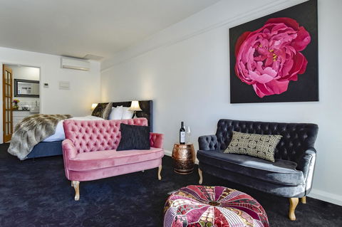 Daylesford Art Motel - Geraldton Accommodation 4