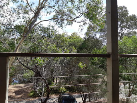 Elevated Holiday House Overlooks Tranquil Wetlands - Geraldton Accommodation 10