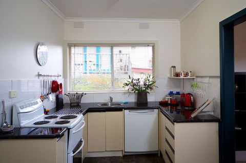 Healesville Apartments - Geraldton Accommodation 5