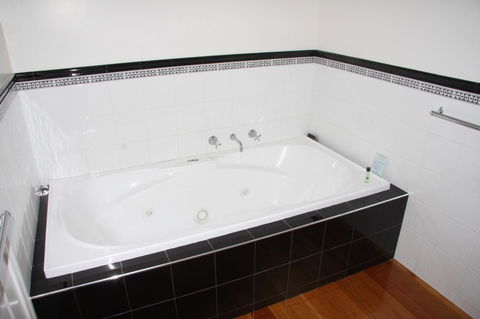 Beechwood Apartment - Geraldton Accommodation 6