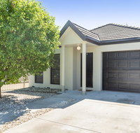 Black Lotus Townhouse - Geraldton Accommodation