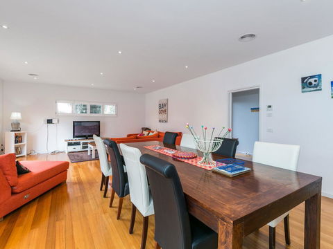 Torquay Timeout - Geraldton Accommodation 2