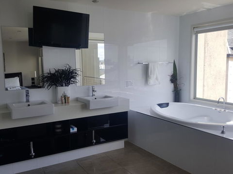 104 On Merri Apartments - Geraldton Accommodation 19