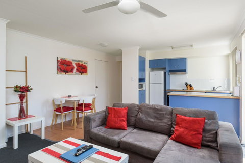 Rainbow Getaway Holiday Apartments - Geraldton Accommodation 6