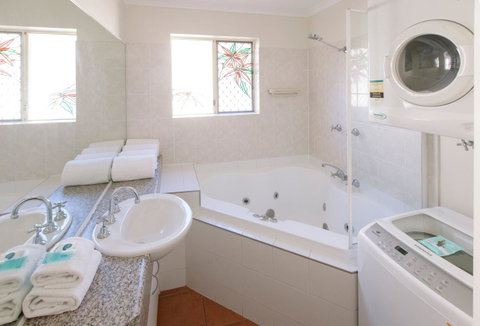 Rainbow Getaway Holiday Apartments - Geraldton Accommodation 31