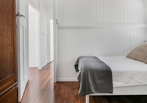 Lake Weyba Noosa Lodge & Kangaroos - Geraldton Accommodation 11