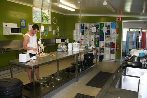 Nomads Airlie Beach - Geraldton Accommodation 12