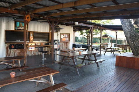 Nomads Airlie Beach - Geraldton Accommodation 2