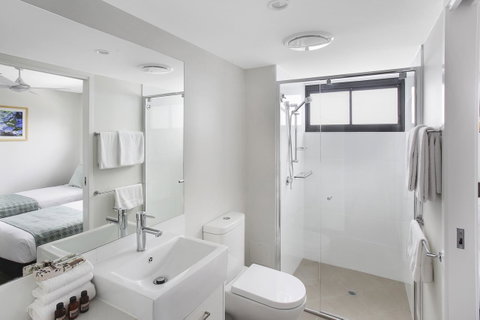 Direct Collective - Sea Breeze Mooloolaba - Geraldton Accommodation 21