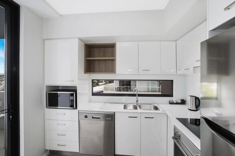 Direct Collective - Sea Breeze Mooloolaba - Geraldton Accommodation 23