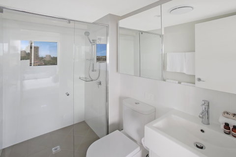 Direct Collective - Sea Breeze Mooloolaba - Geraldton Accommodation 10