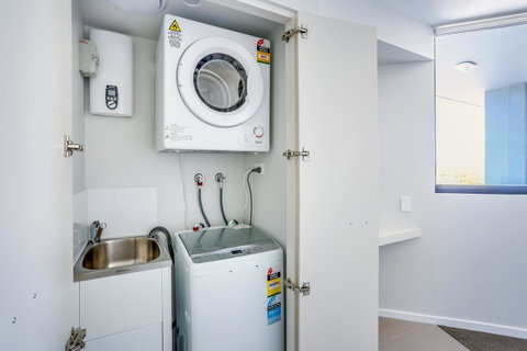 Direct Collective - Sea Breeze Mooloolaba - Geraldton Accommodation 18