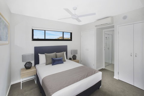 Direct Collective - Sea Breeze Mooloolaba - Geraldton Accommodation 12