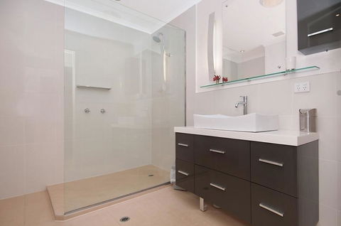 Myuna Holiday Apartments - Geraldton Accommodation 20