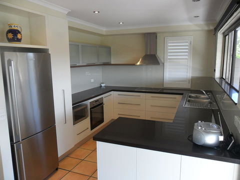 Myuna Holiday Apartments - Geraldton Accommodation 35