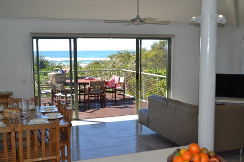 The Retreat Beach Houses - Geraldton Accommodation 7