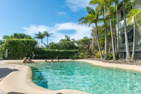 The Retreat Beach Houses - Geraldton Accommodation 2