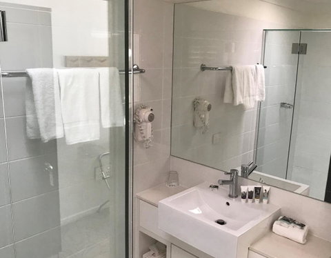 Mercure Clear Mountain Lodge - Geraldton Accommodation 4