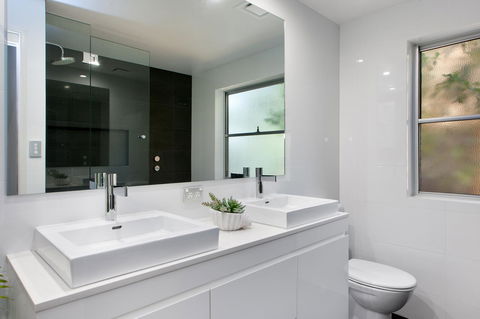 Jolly Roger's Beach House - Geraldton Accommodation 12